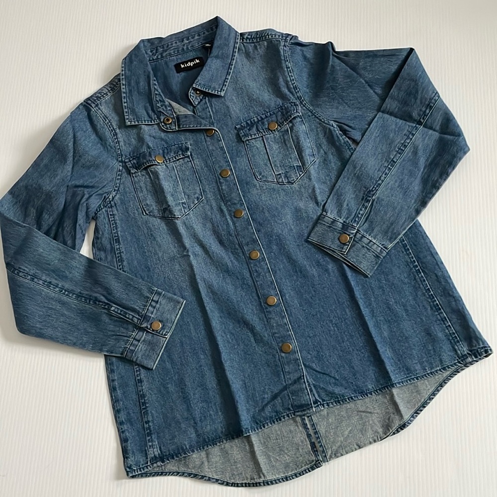 Kidpik long sleeve snap front denim jean shirt. Girls Size XL - 14